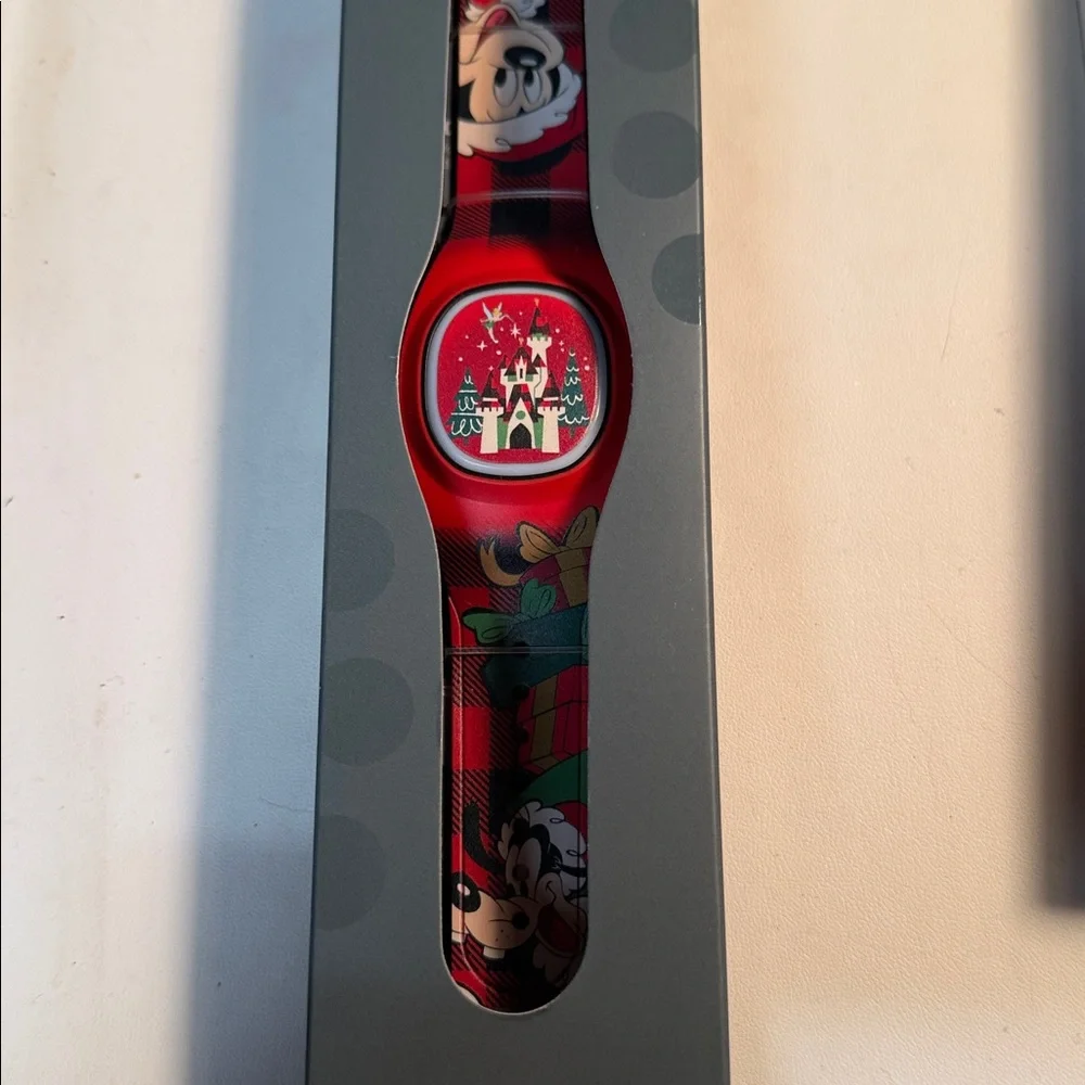 Disney MagicBand+ - Santa Mickey Mouse And Holiday Castle limited release